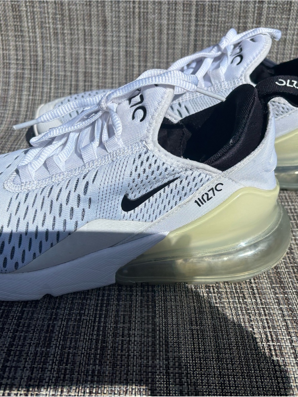 Women’s Nike Air Max 270 Women’s White/Black Sneakers -Size 9 - Picture 2 of 6